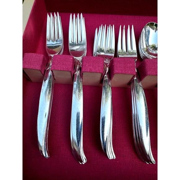 1847 MCM Rogers Bros 'Flair' 67-PC Silverplate 7-PC Place Setting Service for 8 - Picture 10 of 16